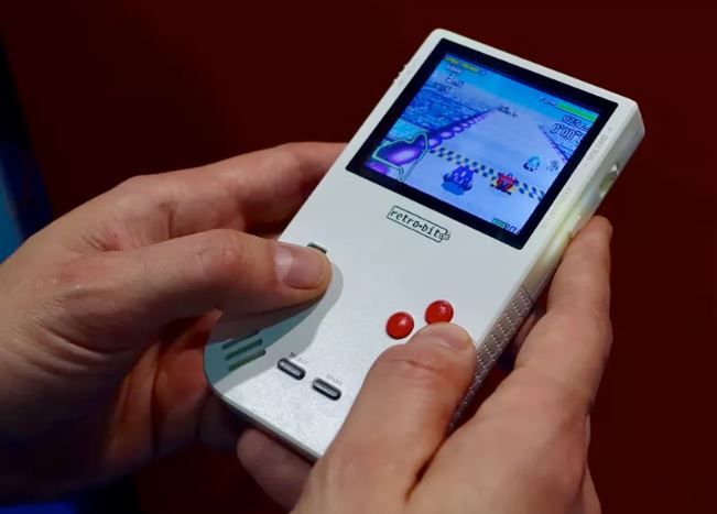 Play classic Game Boy titles with the upcoming Super Retro Boy